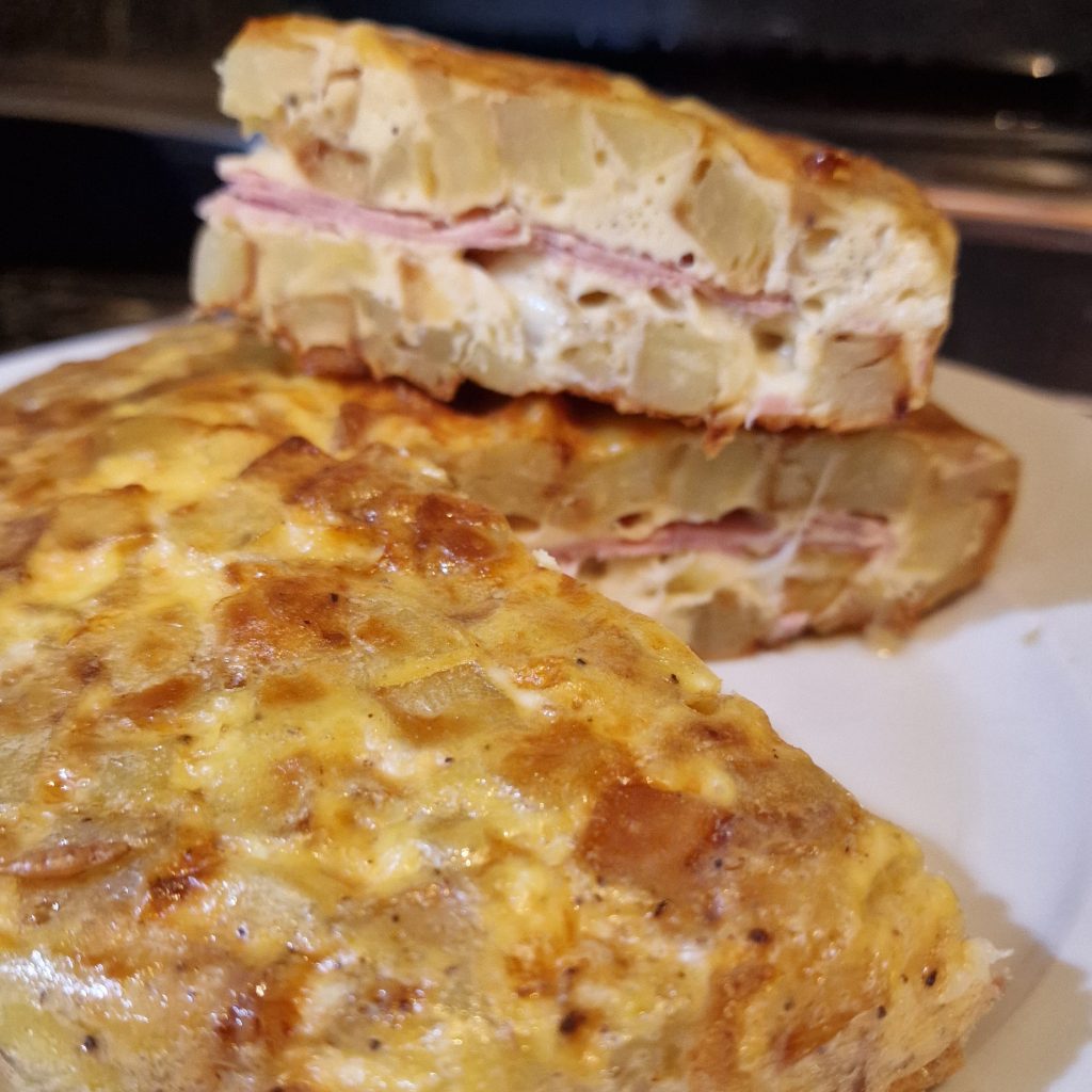 Tortilla de papas rellena