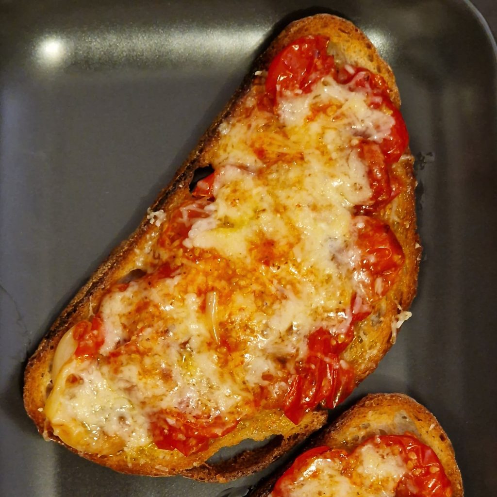 Bruschetas de Tomate en Air Fryer